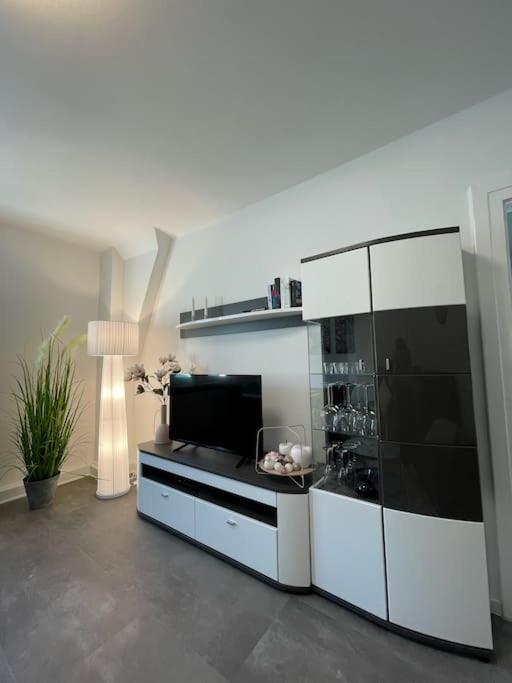 Komfortable Ferienwohnung In Halle-Kroellwitz Halle  Exterior foto